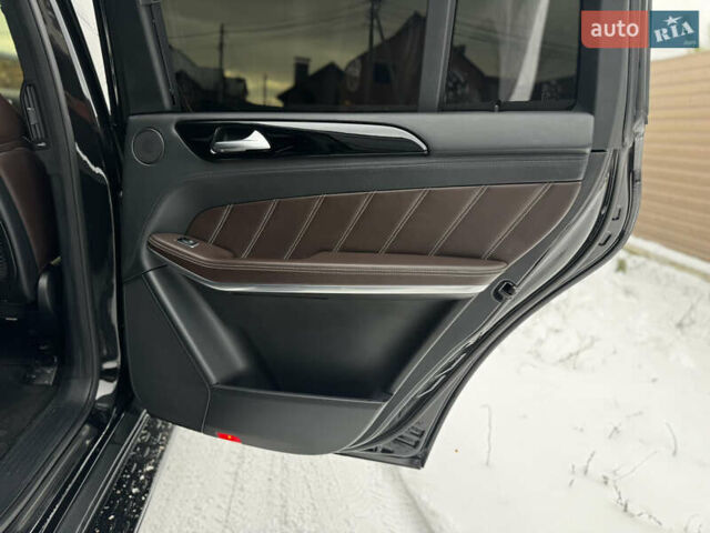 Черный Мерседес ГЛ-класс, объемом двигателя 5.5 л и пробегом 205 тыс. км за 44000 $, фото 47 на Automoto.ua