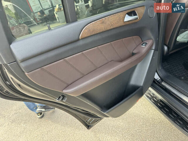 Мерседес ГЛ-Клас 2014 у Львові на Automoto.ua Чорний Мерседес ГЛ-Клас, об'ємом двигуна 3 л та пробігом 208 тис. км за 33000 $, фото 16 на Automoto.ua