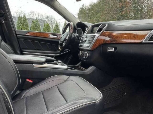 Чорний Мерседес ГЛ-Клас, об'ємом двигуна 4.7 л та пробігом 82 тис. км за 5400 $, фото 8 на Automoto.ua