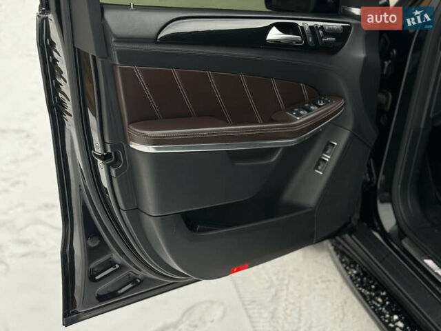 Черный Мерседес ГЛ-класс, объемом двигателя 5.5 л и пробегом 205 тыс. км за 44000 $, фото 64 на Automoto.ua