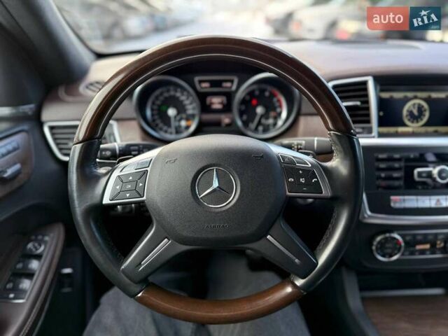 Чорний Мерседес ГЛ-Клас, об'ємом двигуна 4.66 л та пробігом 194 тис. км за 27000 $, фото 23 на Automoto.ua