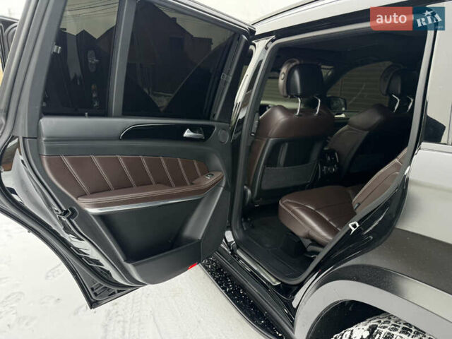 Черный Мерседес ГЛ-класс, объемом двигателя 5.5 л и пробегом 205 тыс. км за 44000 $, фото 58 на Automoto.ua