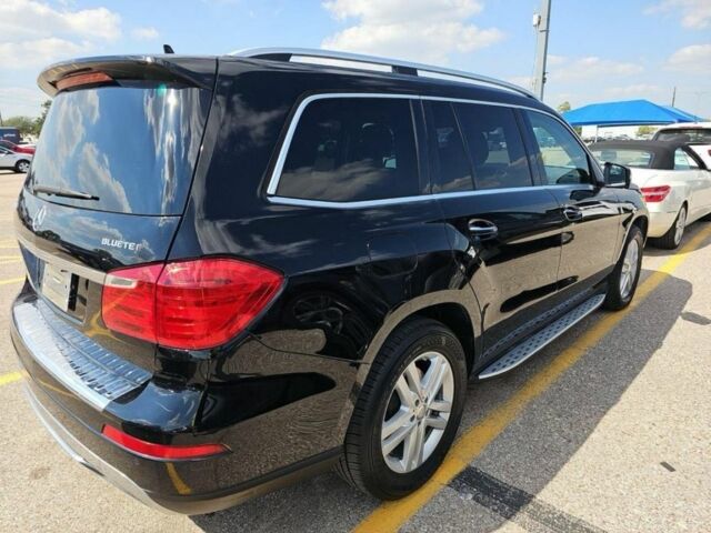 Черный Мерседес ГЛ-класс, объемом двигателя 3 л и пробегом 140 тыс. км за 31000 $, фото 2 на Automoto.ua