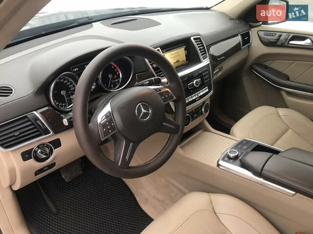 Черный Мерседес ГЛ-класс, объемом двигателя 3 л и пробегом 236 тыс. км за 25500 $, фото 42 на Automoto.ua