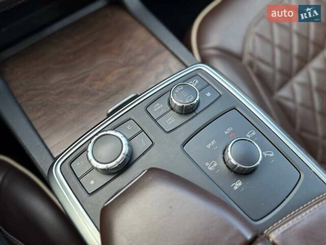 Чорний Мерседес ГЛ-Клас, об'ємом двигуна 4.66 л та пробігом 194 тис. км за 27000 $, фото 28 на Automoto.ua