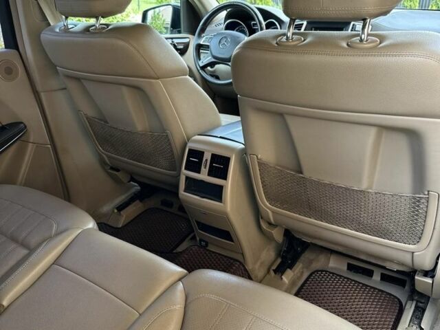 Чорний Мерседес ГЛ-Клас, об'ємом двигуна 3 л та пробігом 299 тис. км за 20500 $, фото 3 на Automoto.ua