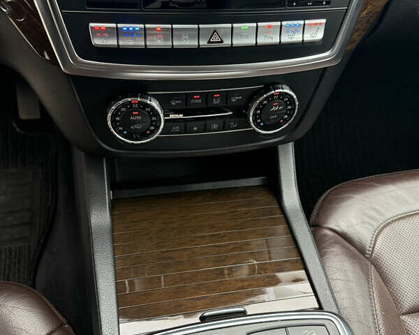 Черный Мерседес ГЛ-класс, объемом двигателя 3 л и пробегом 178 тыс. км за 32999 $, фото 41 на Automoto.ua