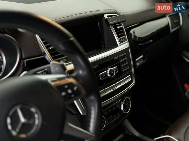 Черный Мерседес ГЛ-класс, объемом двигателя 5.5 л и пробегом 205 тыс. км за 44000 $, фото 35 на Automoto.ua
