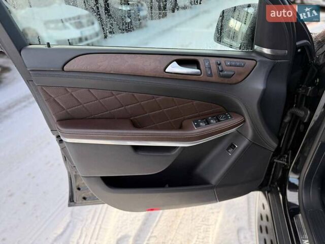 Чорний Мерседес ГЛ-Клас, об'ємом двигуна 4.66 л та пробігом 194 тис. км за 27000 $, фото 15 на Automoto.ua
