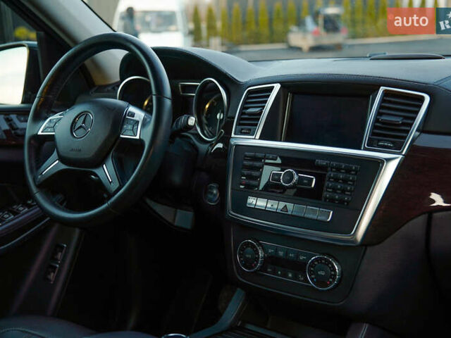 Черный Мерседес ГЛ-класс, объемом двигателя 2.99 л и пробегом 230 тыс. км за 26000 $, фото 17 на Automoto.ua