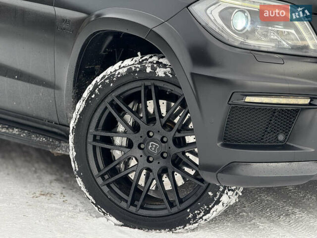 Черный Мерседес ГЛ-класс, объемом двигателя 5.5 л и пробегом 205 тыс. км за 44000 $, фото 2 на Automoto.ua