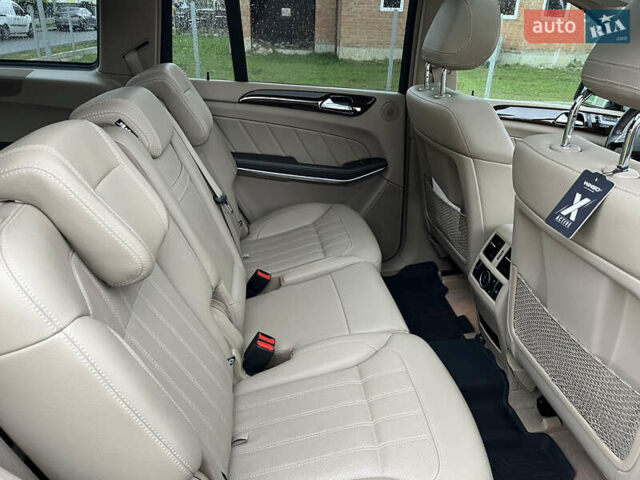 Чорний Мерседес ГЛ-Клас, об'ємом двигуна 3 л та пробігом 250 тис. км за 30000 $, фото 15 на Automoto.ua