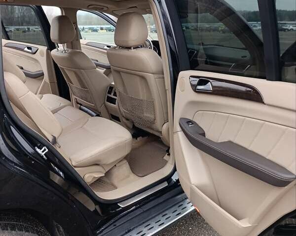 Черный Мерседес ГЛ-класс, объемом двигателя 3 л и пробегом 159 тыс. км за 23000 $, фото 20 на Automoto.ua