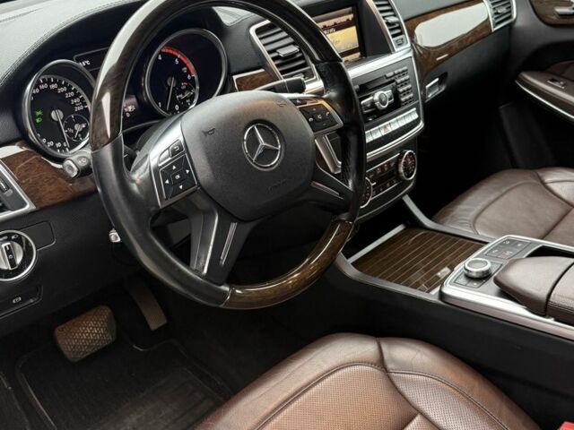 Черный Мерседес ГЛ-класс, объемом двигателя 3 л и пробегом 178 тыс. км за 32999 $, фото 7 на Automoto.ua