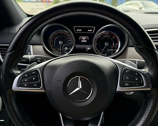 Мерседес ГЛ-Клас 2014 у Чернівцях на Automoto.ua Чорний Мерседес ГЛ-Клас, об'ємом двигуна 2.99 л та пробігом 248 тис. км за 27500 $, фото 8 на Automoto.ua
