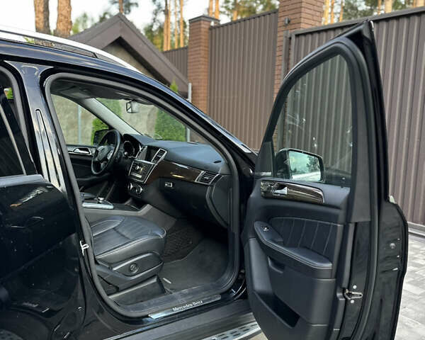 Чорний Мерседес ГЛ-Клас, об'ємом двигуна 3 л та пробігом 217 тис. км за 20500 $, фото 14 на Automoto.ua
