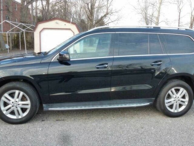 Черный Мерседес ГЛ-класс, объемом двигателя 3 л и пробегом 141 тыс. км за 16300 $, фото 1 на Automoto.ua