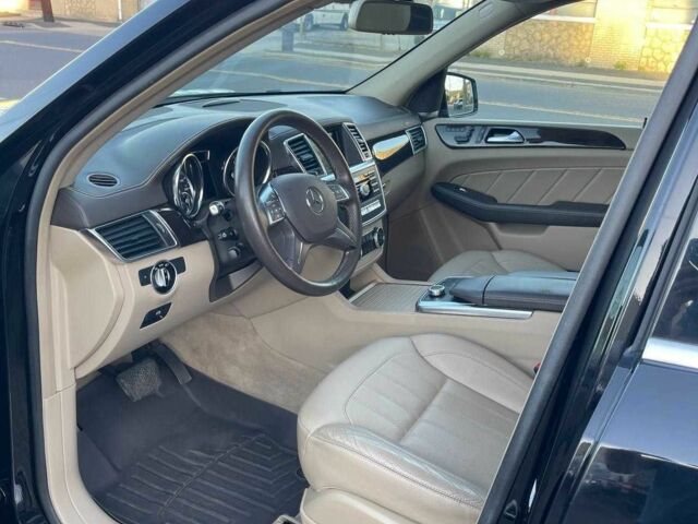 Черный Мерседес ГЛ-класс, объемом двигателя 3 л и пробегом 118 тыс. км за 6200 $, фото 3 на Automoto.ua