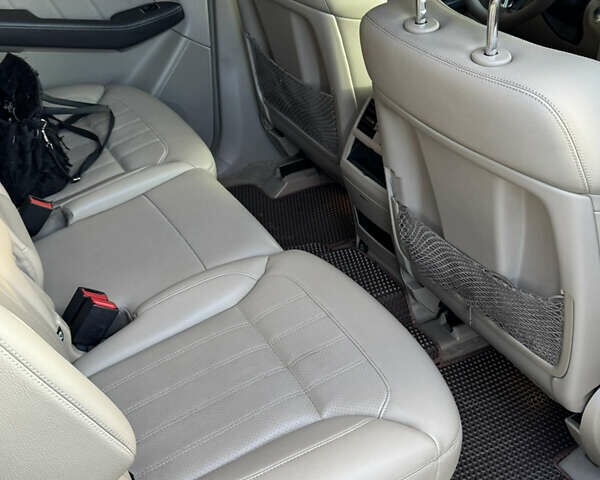 Мерседес ГЛ-класс 2015 в Житомире на Automoto.ua Черный Мерседес ГЛ-класс, объемом двигателя 3 л и пробегом 170 тыс. км за 29000 $, фото 10 на Automoto.ua