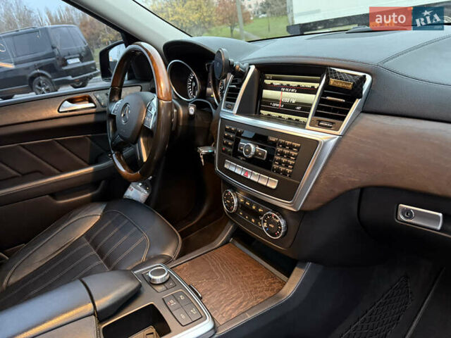 Черный Мерседес ГЛ-класс, объемом двигателя 3 л и пробегом 184 тыс. км за 33000 $, фото 21 на Automoto.ua