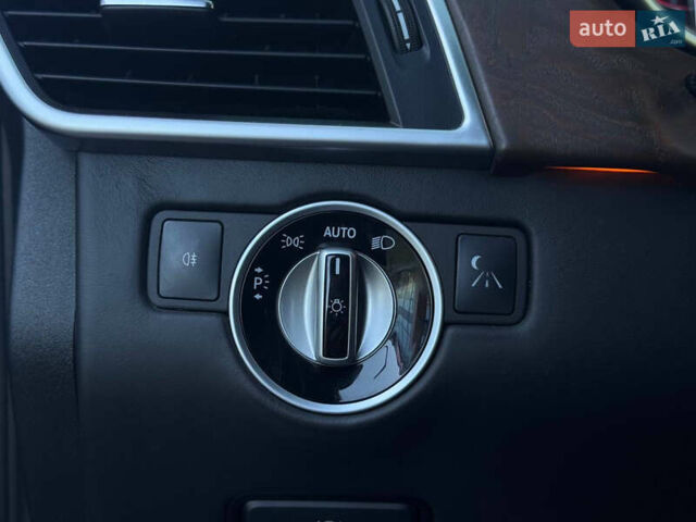 Черный Мерседес ГЛ-класс, объемом двигателя 5.46 л и пробегом 148 тыс. км за 42000 $, фото 17 на Automoto.ua