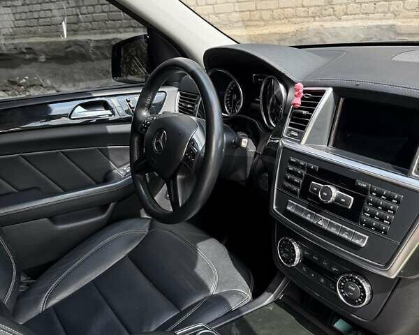 Черный Мерседес ГЛ-класс, объемом двигателя 3 л и пробегом 151 тыс. км за 37800 $, фото 1 на Automoto.ua