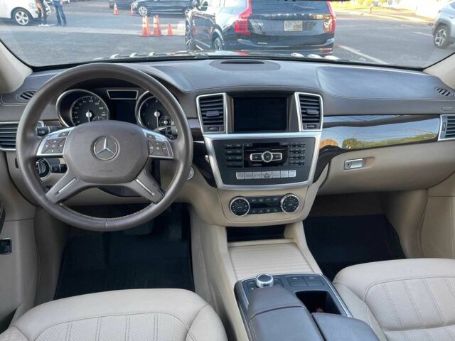 Черный Мерседес ГЛ-класс, объемом двигателя 3 л и пробегом 118 тыс. км за 6200 $, фото 2 на Automoto.ua