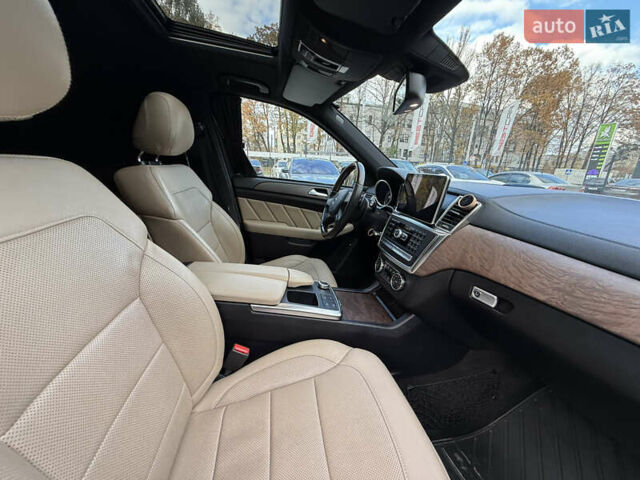 Черный Мерседес ГЛ-класс, объемом двигателя 3 л и пробегом 271 тыс. км за 35000 $, фото 27 на Automoto.ua