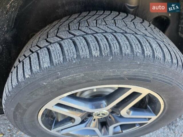 Мерседес ГЛ-класс 2015 в Залещиках на Automoto.ua Черный Мерседес ГЛ-класс, объемом двигателя 2.99 л и пробегом 282 тыс. км за 27200 $, фото 18 на Automoto.ua