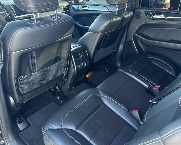 Чорний Мерседес ГЛ-Клас, об'ємом двигуна 2.99 л та пробігом 180 тис. км за 27500 $, фото 22 на Automoto.ua