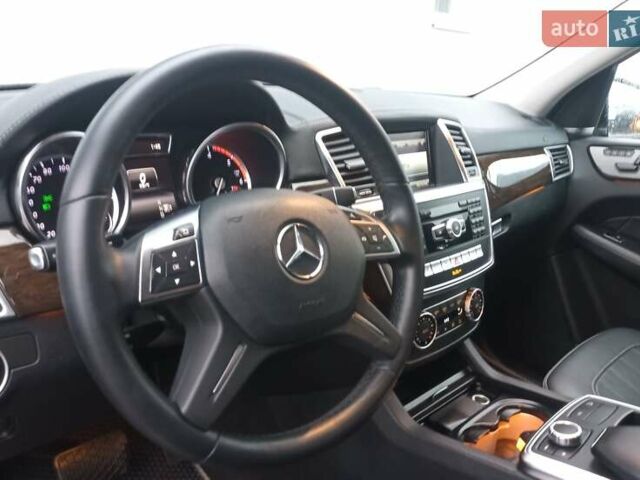 Чорний Мерседес ГЛ-Клас, об'ємом двигуна 3 л та пробігом 239 тис. км за 29800 $, фото 11 на Automoto.ua