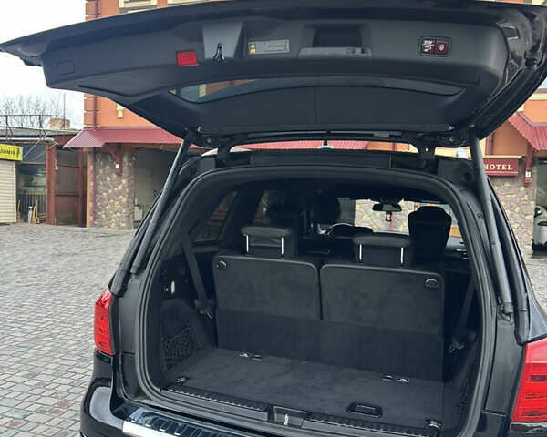 Черный Мерседес ГЛ-класс, объемом двигателя 3 л и пробегом 300 тыс. км за 26777 $, фото 4 на Automoto.ua