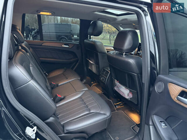 Черный Мерседес ГЛ-класс, объемом двигателя 3 л и пробегом 184 тыс. км за 33000 $, фото 16 на Automoto.ua