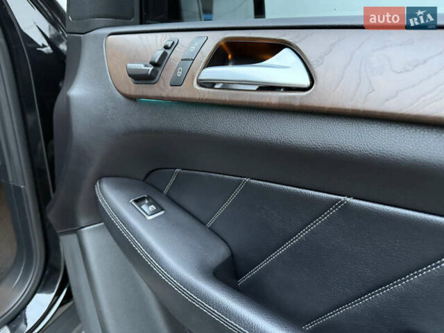 Черный Мерседес ГЛ-класс, объемом двигателя 3 л и пробегом 184 тыс. км за 33000 $, фото 22 на Automoto.ua