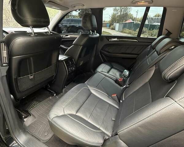 Черный Мерседес ГЛ-класс, объемом двигателя 3 л и пробегом 151 тыс. км за 37800 $, фото 5 на Automoto.ua