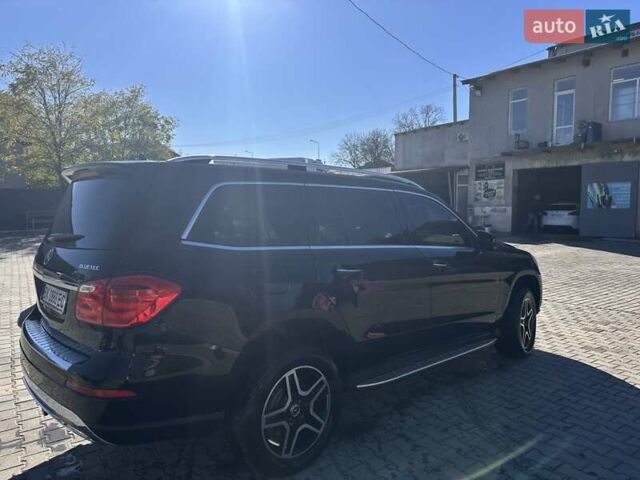 Мерседес ГЛ-класс 2015 в Залещиках на Automoto.ua Черный Мерседес ГЛ-класс, объемом двигателя 2.99 л и пробегом 282 тыс. км за 27200 $, фото 5 на Automoto.ua