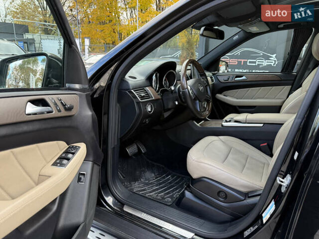 Черный Мерседес ГЛ-класс, объемом двигателя 3 л и пробегом 271 тыс. км за 35000 $, фото 17 на Automoto.ua