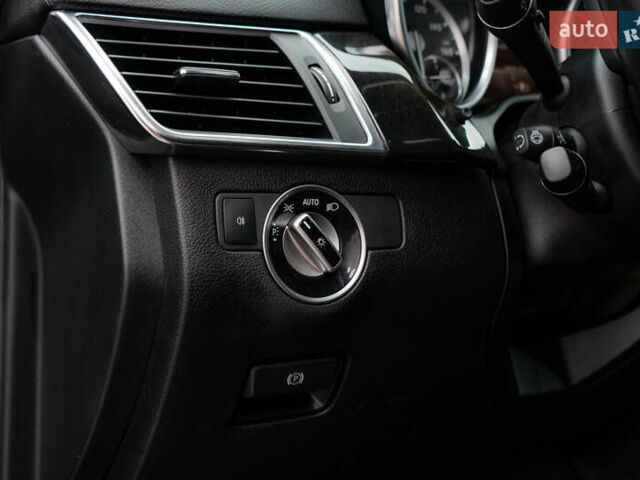 Черный Мерседес ГЛ-класс, объемом двигателя 2.99 л и пробегом 176 тыс. км за 35000 $, фото 18 на Automoto.ua