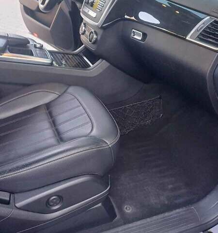 Черный Мерседес ГЛ-класс, объемом двигателя 2.99 л и пробегом 130 тыс. км за 30000 $, фото 17 на Automoto.ua