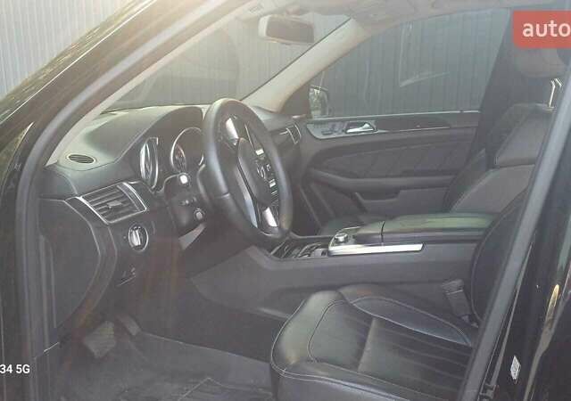 Черный Мерседес ГЛ-класс, объемом двигателя 2.99 л и пробегом 130 тыс. км за 30000 $, фото 4 на Automoto.ua