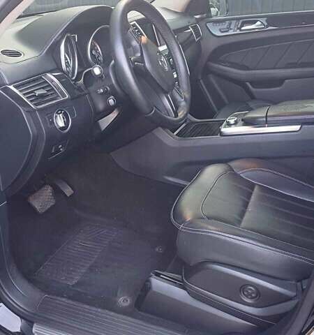 Черный Мерседес ГЛ-класс, объемом двигателя 2.99 л и пробегом 130 тыс. км за 30000 $, фото 16 на Automoto.ua
