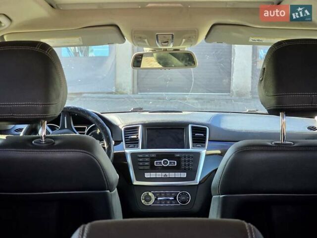 Мерседес ГЛ-класс 2015 в Залещиках на Automoto.ua Черный Мерседес ГЛ-класс, объемом двигателя 2.99 л и пробегом 282 тыс. км за 27200 $, фото 14 на Automoto.ua