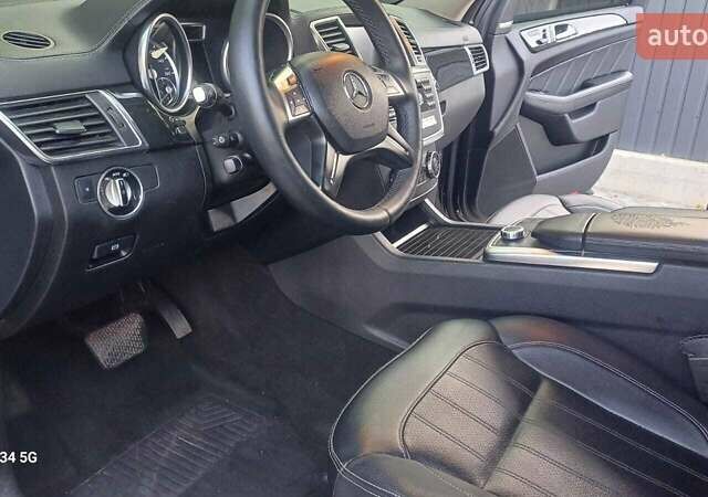 Черный Мерседес ГЛ-класс, объемом двигателя 2.99 л и пробегом 130 тыс. км за 30000 $, фото 21 на Automoto.ua