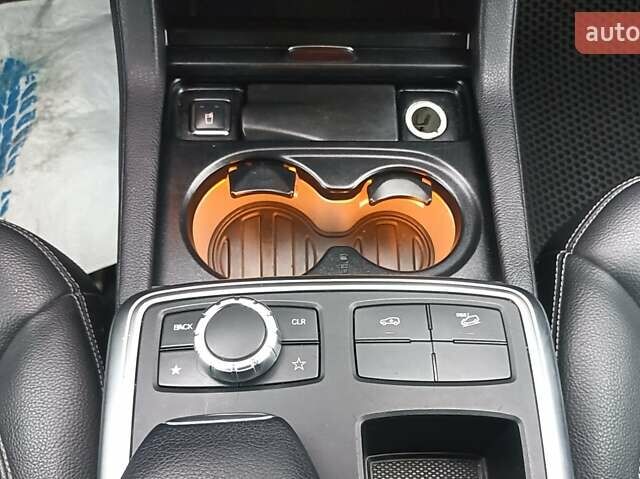 Чорний Мерседес ГЛ-Клас, об'ємом двигуна 3 л та пробігом 239 тис. км за 29800 $, фото 12 на Automoto.ua