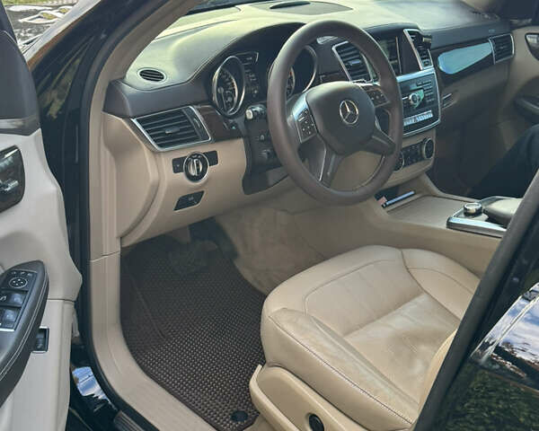 Мерседес ГЛ-класс 2015 в Житомире на Automoto.ua Черный Мерседес ГЛ-класс, объемом двигателя 3 л и пробегом 170 тыс. км за 29000 $, фото 8 на Automoto.ua