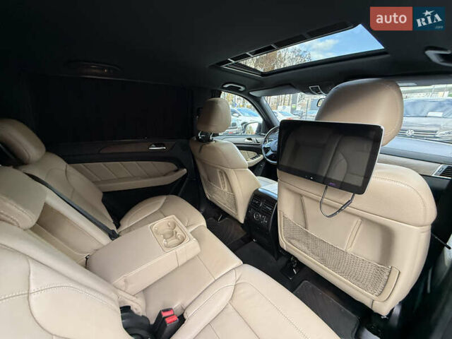 Черный Мерседес ГЛ-класс, объемом двигателя 3 л и пробегом 271 тыс. км за 35000 $, фото 24 на Automoto.ua