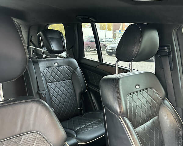 Черный Мерседес ГЛ-класс, объемом двигателя 3 л и пробегом 300 тыс. км за 26777 $, фото 8 на Automoto.ua