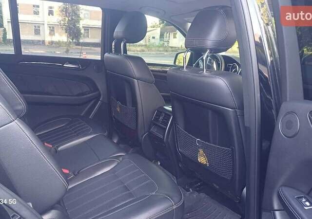 Черный Мерседес ГЛ-класс, объемом двигателя 2.99 л и пробегом 130 тыс. км за 30000 $, фото 1 на Automoto.ua