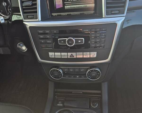 Черный Мерседес ГЛ-класс, объемом двигателя 2.99 л и пробегом 240 тыс. км за 27400 $, фото 11 на Automoto.ua