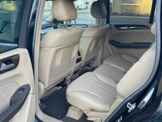 Черный Мерседес ГЛ-класс, объемом двигателя 3 л и пробегом 118 тыс. км за 6200 $, фото 4 на Automoto.ua